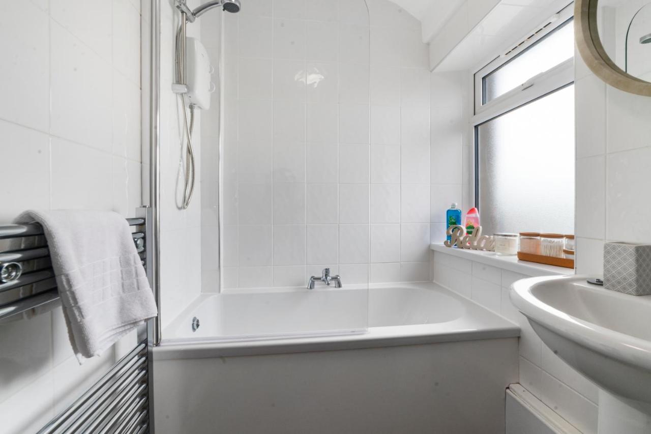 Village Cwtch Whitchurch 2 Bedroom Apartment Cardiff Ngoại thất bức ảnh